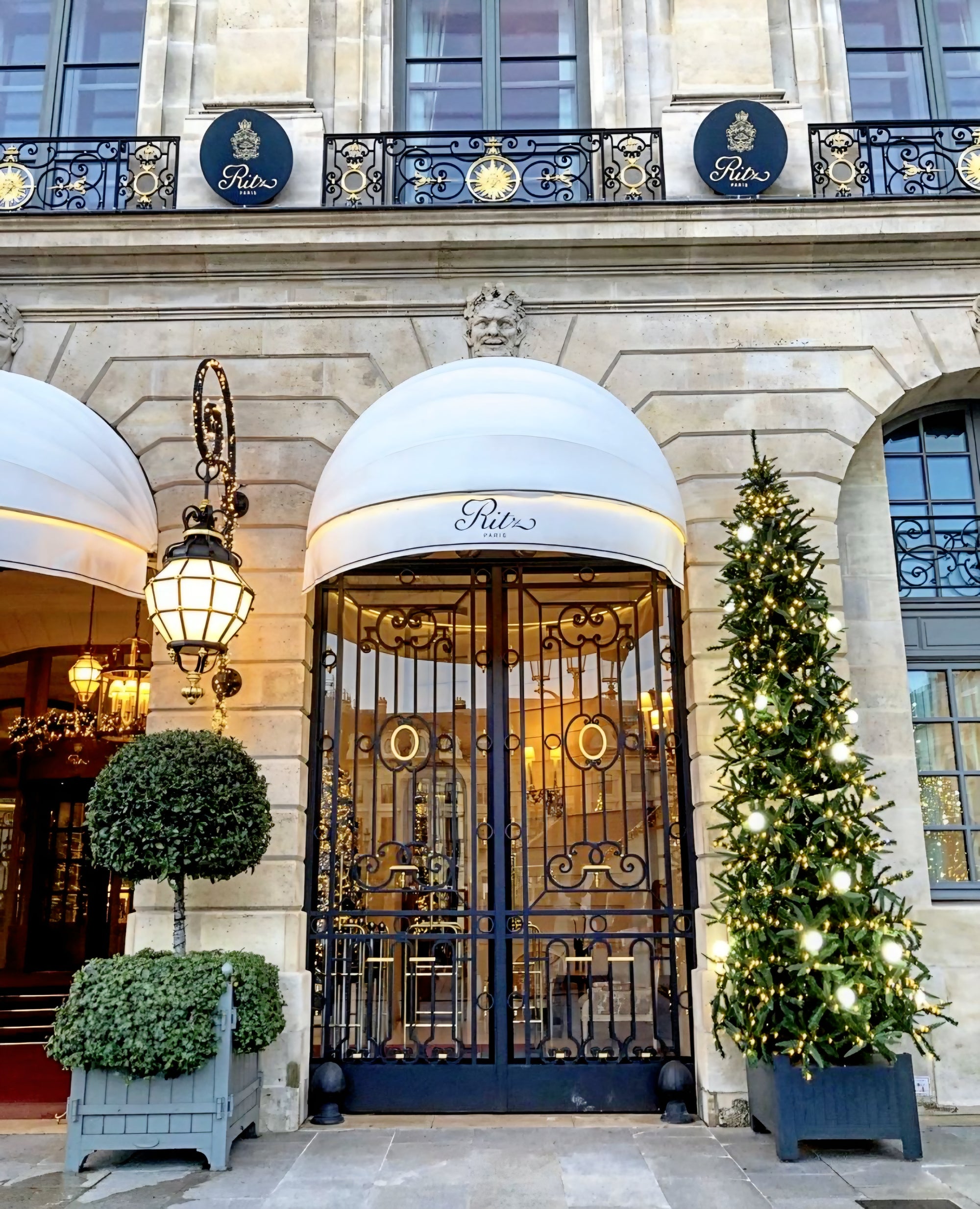  The Ritz Carlton Paris Hotel ®